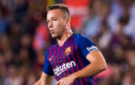 'Xavi đệ nhị' làm điều khó tin trước Lyon