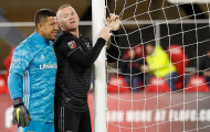 Thủ môn Real Salt Lake cười đau khổ trước hat-trick của Rooney ở MLS