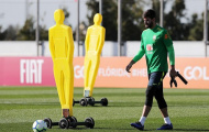 Cạnh tranh với Ederson, Allison khá nghiêm túc trên sân tập Brazil