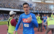 Bị Maurizio Sarri “dụ dỗ”, sao Napoli đã có câu trả lời