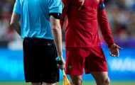Thi đấu thất vọng, Ronaldo tìm đến người không ngờ để phàn nàn