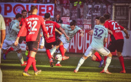 Hòa tai hại trên sân khách, Bayern mất ngôi đầu bảng vào tay Dortmund