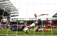 SỐC! Alderweireld không muốn phá bóng, dâng bàn thắng cho Liverpool