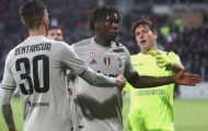 Phá banh lưới, 'kẻ đóng thế Ronaldo' ăn mừng khiến đối thủ phải can ngăn