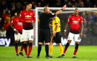 Young, Smalling rủ nhau báo hại, Man United rơi vào thế khó cuộc đua top 4