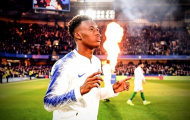 Sau tất cả, Sarri cũng lắng nghe 'tiếng lòng' của CĐV Chelsea