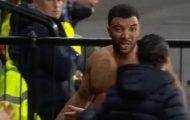 SỐC: Emery bị đội trưởng Watford chửi thẳng mặt sau khi nhận thẻ đỏ