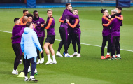 Đây là hành động và thái độ không ngờ của dàn sao Man City trước giờ đại chiến sinh tử