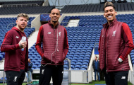Đây, sự giản gị, gần gũi khó tin của dàn sao Liverpool khi đổ bộ xuống Porto 