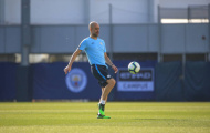 Nóng lòng phục hận Tottenham, Pep xỏ giày vào sân chơi bóng 