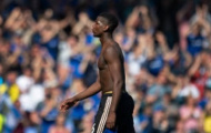 Pogba rời sân đầu tiên, chỉ những cầu thủ M.U này nán lại xin lỗi fan