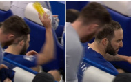 SỐC: Higuain hành xử không thể tin nổi khi bị Sarri thay ra