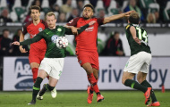 Wolfsburg 1 - 1 Frankfurt và hãy xem 2 'thống soái' nói gì sau trận đấu?