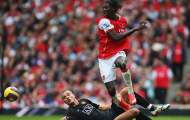 Đã từng có một Arsenal yếu đuối đến thế trước Man Utd