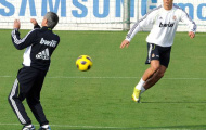 'Ronaldo tập với chúng tôi như với con anh ta vậy'