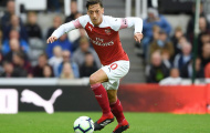 Kevin Campbell: 'Arsenal nên bán Ozil'
