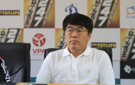 HLV Lee Heung-sil đau đầu vì sự trở lại của Quế Ngọc Hải