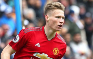 Hòa Huddersfield, CĐV M.U phát hiện ra 'Scholes 2.0' 