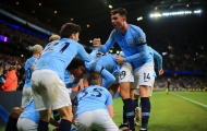 Kompany nã đại bác cháy lưới, Man City hủy hoại hy vọng vô địch của Liverpool