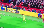 Cậu bé 'ball boy' mới đích thực là người hùng của Liverpool?