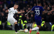 Fan Chelsea nổi đóa với 'tội đồ' trong bàn thua trước Frankfurt