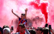 CĐV Liverpool nhuộm đỏ Anfield và những khoảnh khắc đẹp nhất ngày hạ màn Ngoại hạng Anh