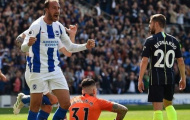 Dàn sao Man City lạ lẫm với món bánh được chủ nhà Brighton mời