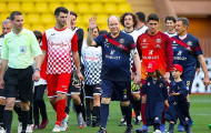 Hoàng tử Monaco xỏ giày đọ sức với huyền thoại Barca
