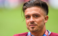 Jack Grealish đưa Villa lên hạng bằng đôi giày gây sốc