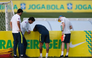 Không thể tệ hơn! Neymar gục đầu khóc khi tái phát chấn thương