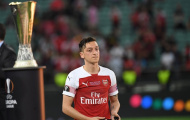 'Ozil chẳng làm được gì so với Hazard'