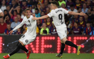 Thay Su 'thỏ', Barca tính mua luôn kẻ hạ sát chính mình