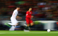 Đơn giản Cristiano Ronaldo 'quá nhanh, quá nguy hiểm'