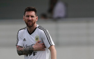 Messi trông khá khắc khổ khi Argentina 'chết đi sống lại'