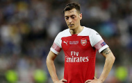 Ozil đang khiến Asenal không thể mua tân binh