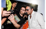Đi khám sức khỏe, Buffon vẫn được NHM chào đón cuồng nhiệt