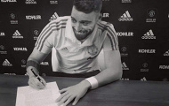 NHM Việt Nam 'sôi sục' vì tấm ảnh bom tấn 70 triệu ký hợp đồng với Man Utd