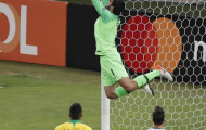 Lionel Messi sút phạt ư? Đừng lo, đã có Alisson Becker!