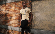 Pogba lạnh lùng ra mắt áo đấu sân khách màu be của Man Utd mùa 2019/20