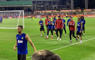 Mải mê làm một điều, tân binh của Man Utd bị bỏ rơi trên sân tập