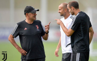 Vắng Ronaldo, 'đại ca' ở Juve cả gan 'chỉ thẳng mặt' HLV Sarri