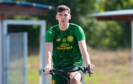 CĐV Arsenal 'sôi máu' khi Celtic dùng bom tấn Man Utd để hét giá
