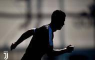 Ronaldo 'mờ nhân ảnh' trong buổi tập của Juventus