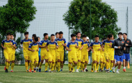 Tiết lộ lý do U23 Việt Nam chưa tập trên sân cỏ nhân tạo