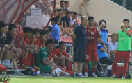 'Bất bình' với học trò, thầy Park lao xuống sân trực tiếp chỉ đạo U22 Việt Nam