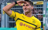 'Tàng hình' ở Signal Iduna Park, 'hàng thải' của Dortmund vẫn hot trên TTCN