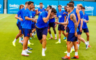 Đây, thái độ 'lạ' của Suarez ngày tập luyện bên cạnh 'bom tấn' Griezmann