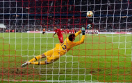  Tottenham bị đem ra chế nhạo với chiếc cúp đầu tiên