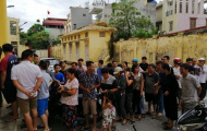 CĐV Nam Định xếp hàng mua vé vào sân 'tiếp lửa' cho các cầu thủ ở trận đấu với HAGL