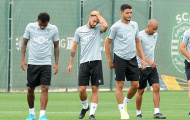 Đây, hành động của Eriksen và Bruno Fernandes trong ngày cuối TTCN Premier League!